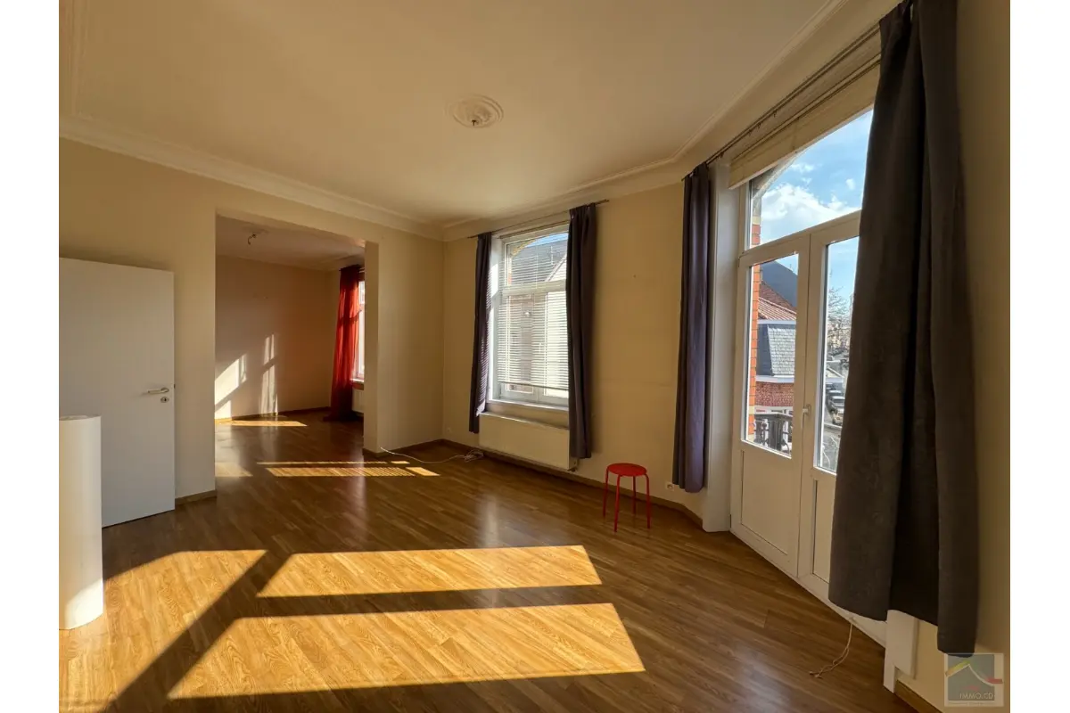 Duplex te  huur in Etterbeek 1040 2200.00€ 4 slaapkamers 160.00m² - Zoekertje 707708