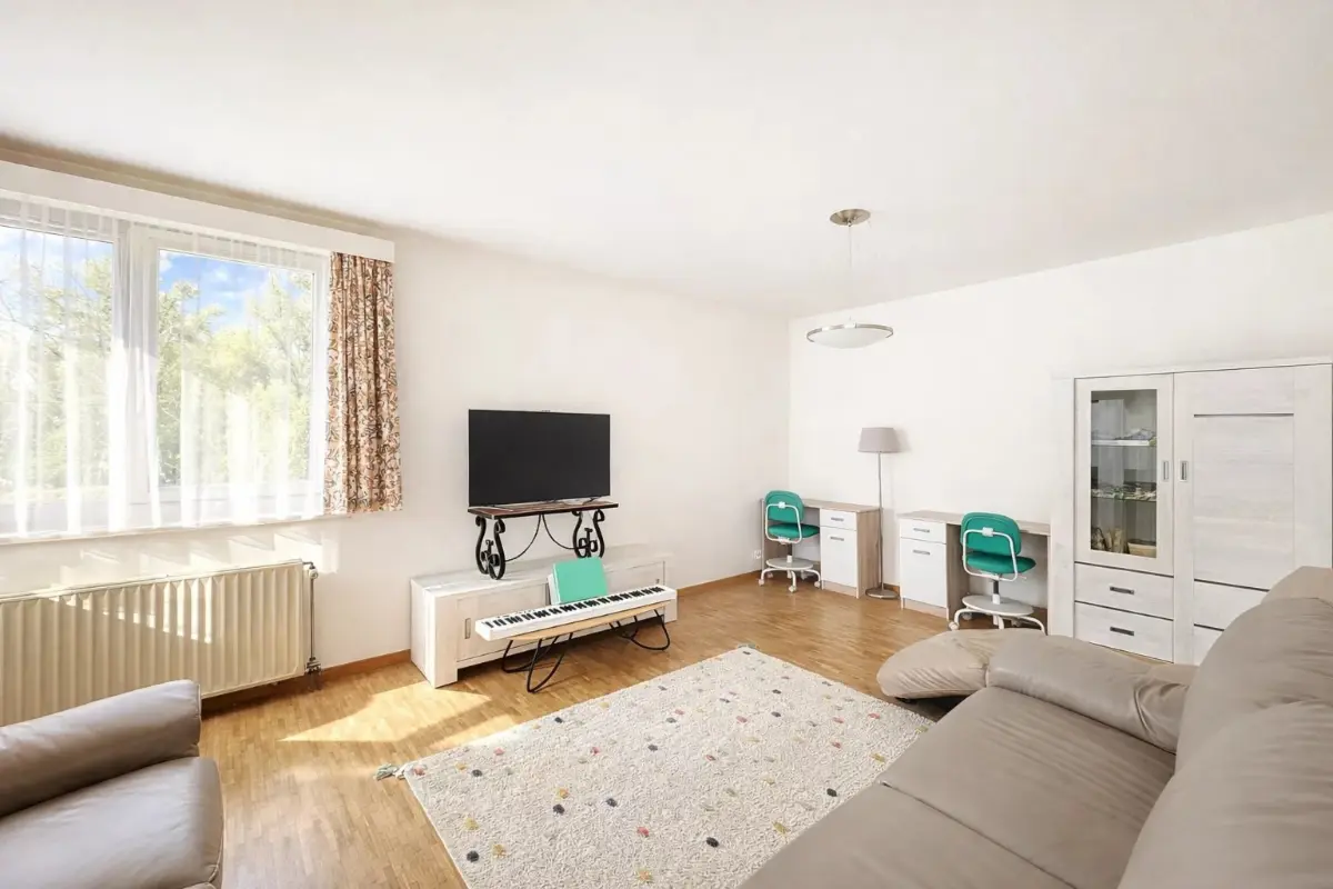 Appartement te  in Oudergem 1160 2000.00€ 3 slaapkamers 150.00m² - Zoekertje 707924