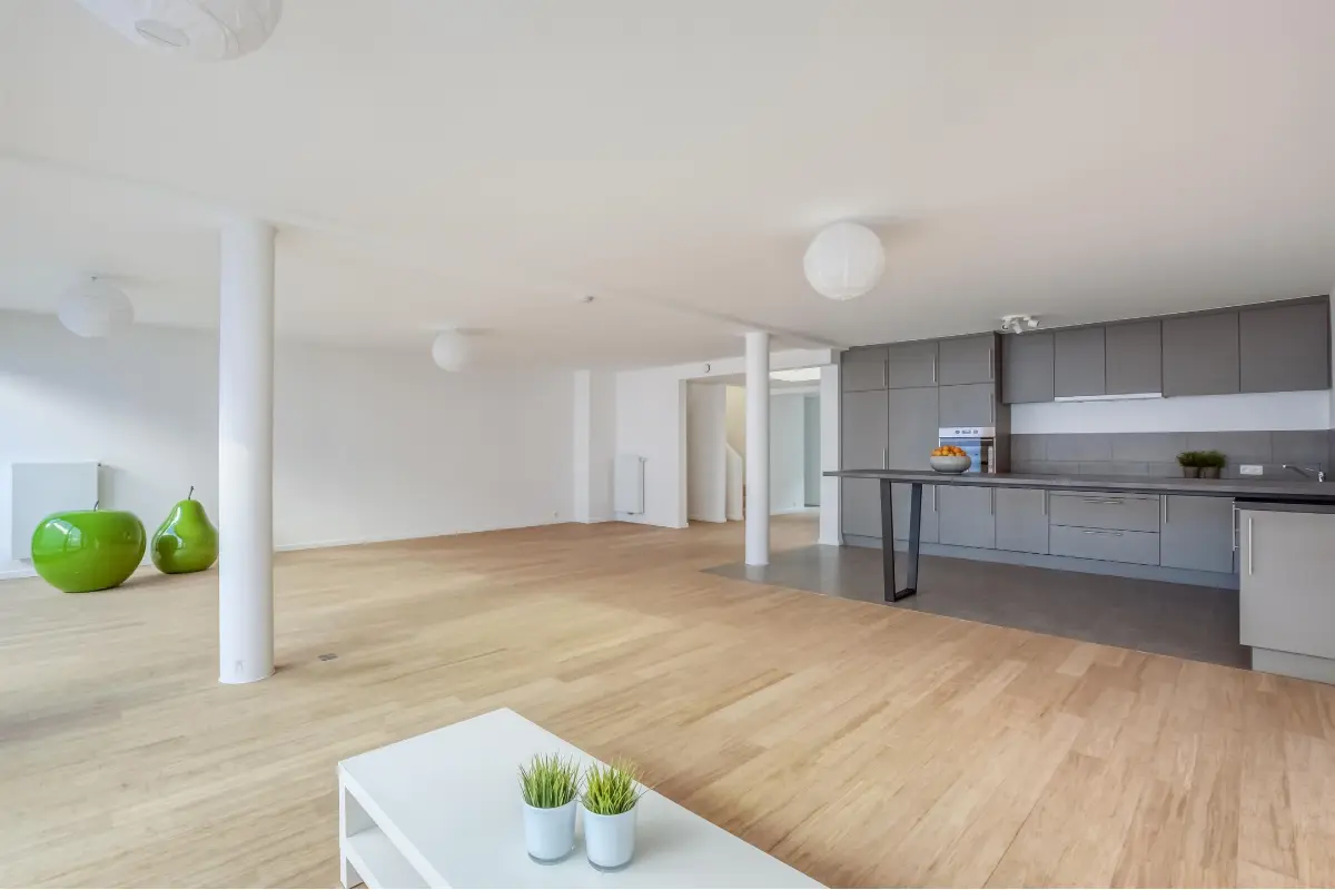 Huis te  in Ukkel 1180 3000.00€ 5 slaapkamers 262.00m² - Zoekertje 708170