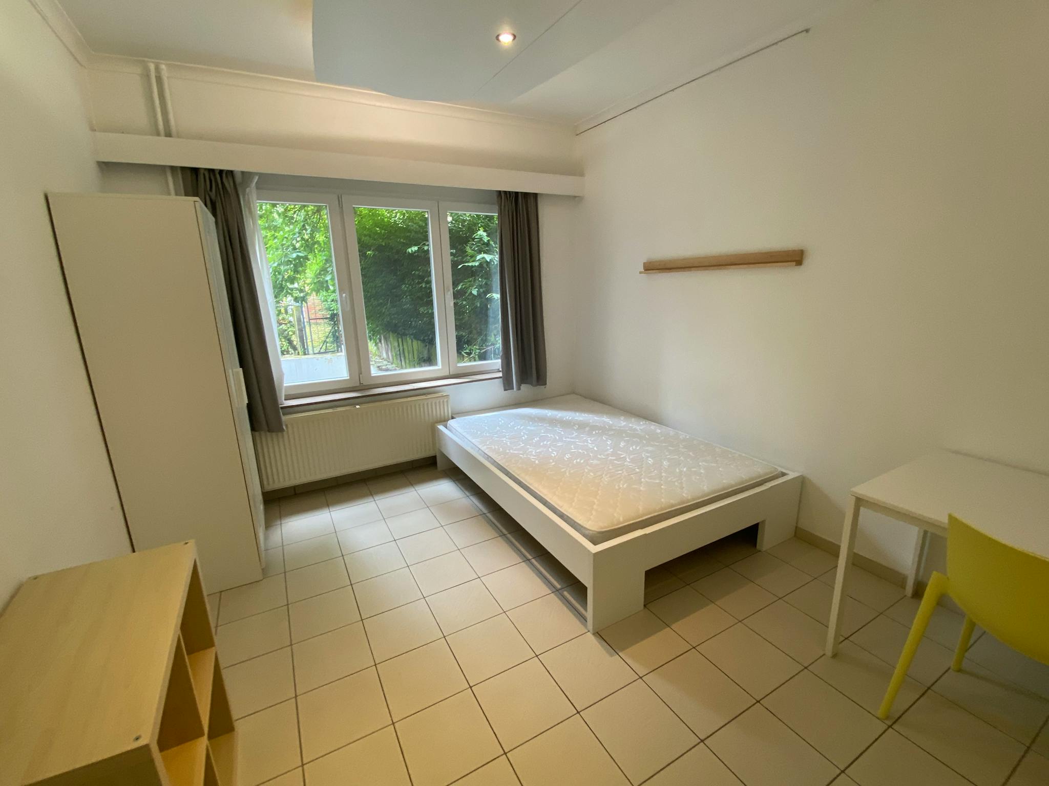 Appartement te  huur in Vorst 1190 625.00€ 1 slaapkamers m² - Zoekertje 709090