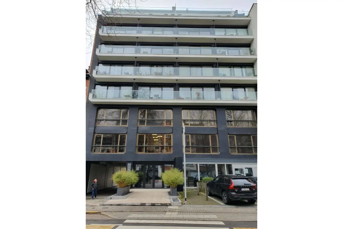 Handelszaak te  huur in Ukkel 1180 2500.00€  slaapkamers 150.00m² - Zoekertje 708438