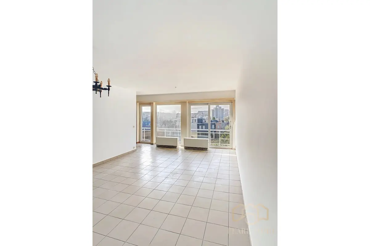 Appartement te  koop in Neder-Over-Heembeek 1120 228000.00€ 2 slaapkamers 80.00m² - Zoekertje 708076