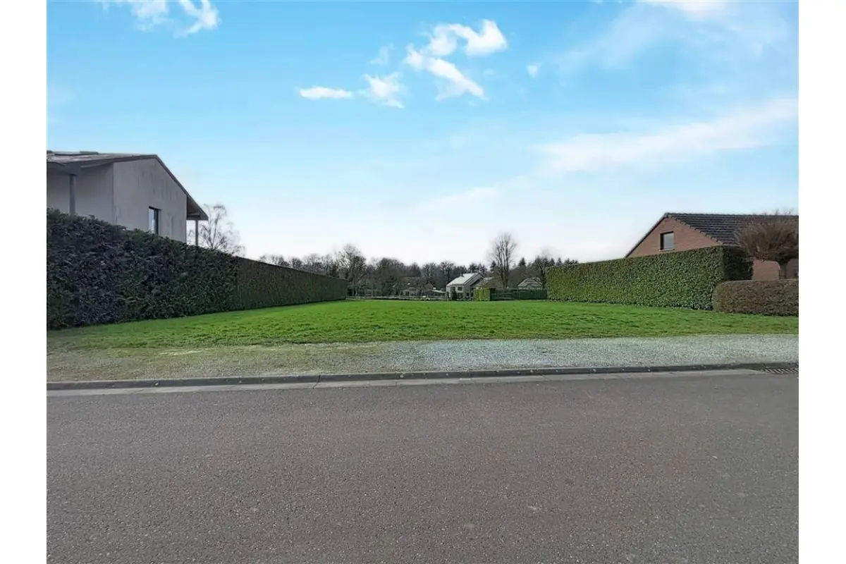 Grond te  koop in Ham-sur-Heure 6120 170000.00€  slaapkamers m² - Zoekertje 708593