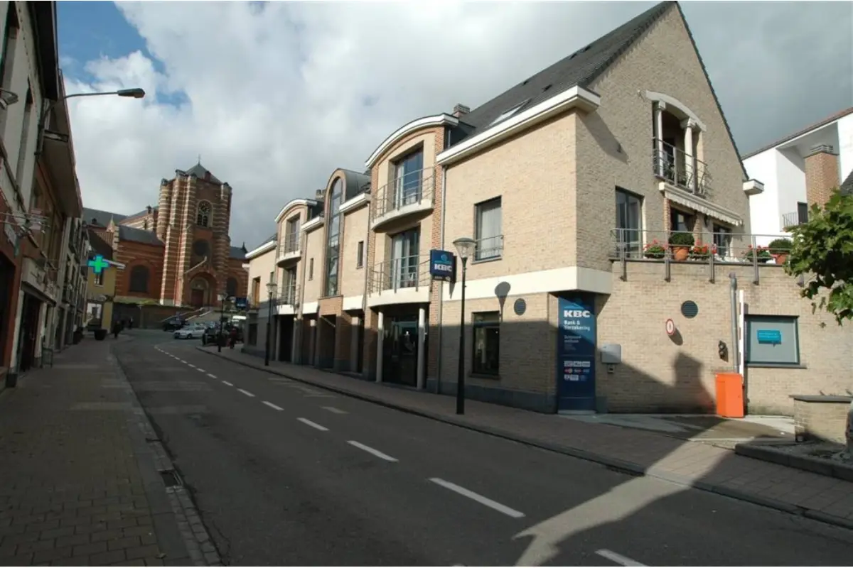 Parking & garage te  huur in Hoeilaart 1560 75.00€  slaapkamers m² - Zoekertje 708110