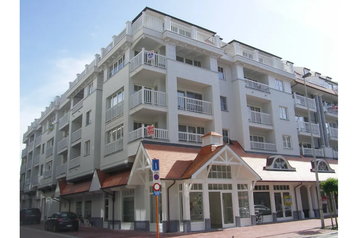 Parking & garage te  huur in Knokke-Heist 8300 1550.00€  slaapkamers m² - Zoekertje 708152