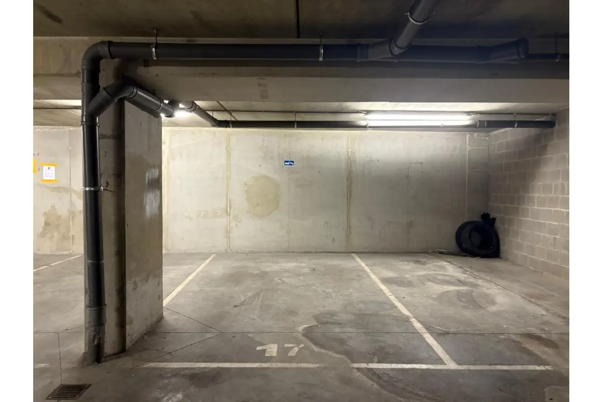 Box à vendre à Bruxelles 1000 21000.00€  chambres m² - annonce 708183