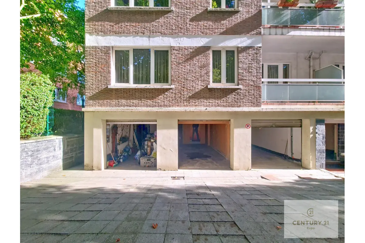 Box te  koop in Laken 1020 32500.00€  slaapkamers m² - Zoekertje 710272