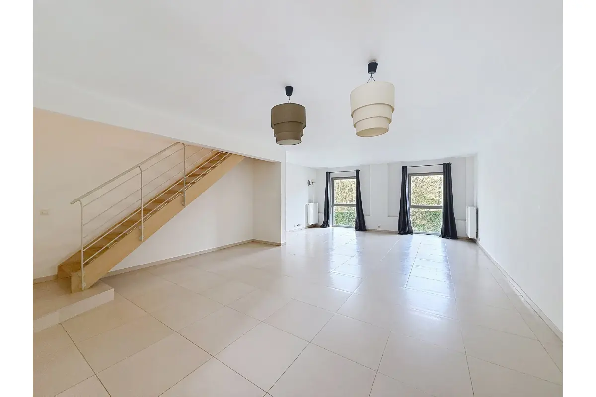 Appartement à louer à Woluwe-Saint-Lambert 1200 1800.00€ 3 chambres 170.00m² - annonce 709541