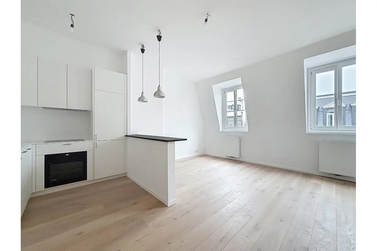 Appartement te  huur in Elsene 1050 1750.00€ 2 slaapkamers 83.00m² - Zoekertje 710165