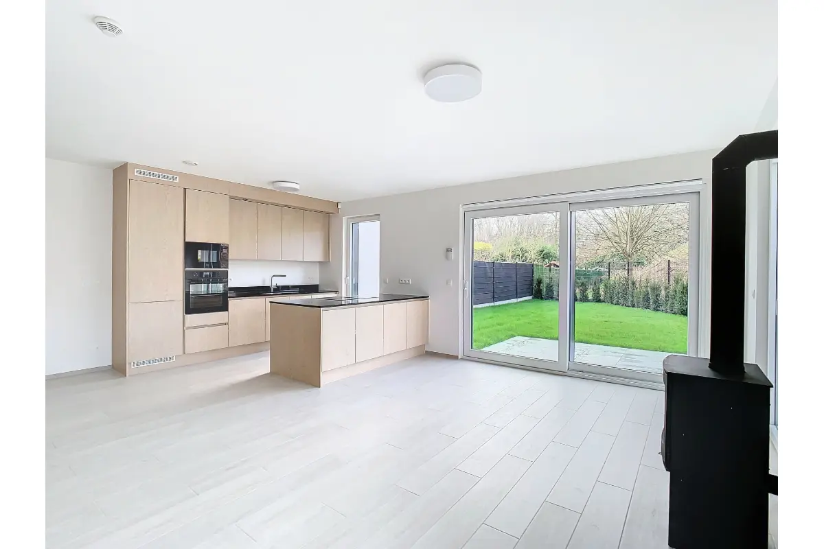 Maison à louer à Uccle 1180 3000.00€ 4 chambres m² - annonce 709652