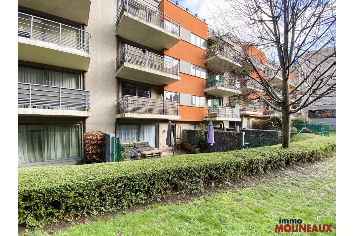 Appartement te  koop in Sint-Agatha-Berchem 1082 330000.00€ 2 slaapkamers 82.00m² - Zoekertje 709516