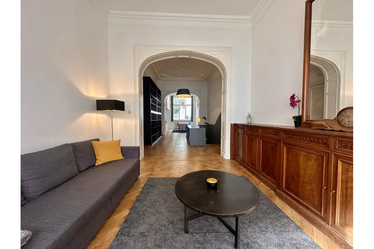 Rez-de-chaussée à vendre à Bruxelles 1000 580000.00€ 2 chambres 164.00m² - annonce 710455