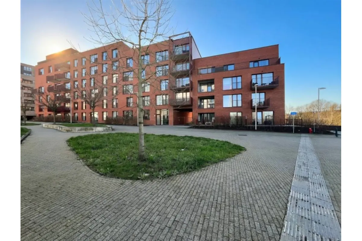 Appartement te  koop in Anderlecht 1070 330000.00€ 2 slaapkamers 92.00m² - Zoekertje 709471