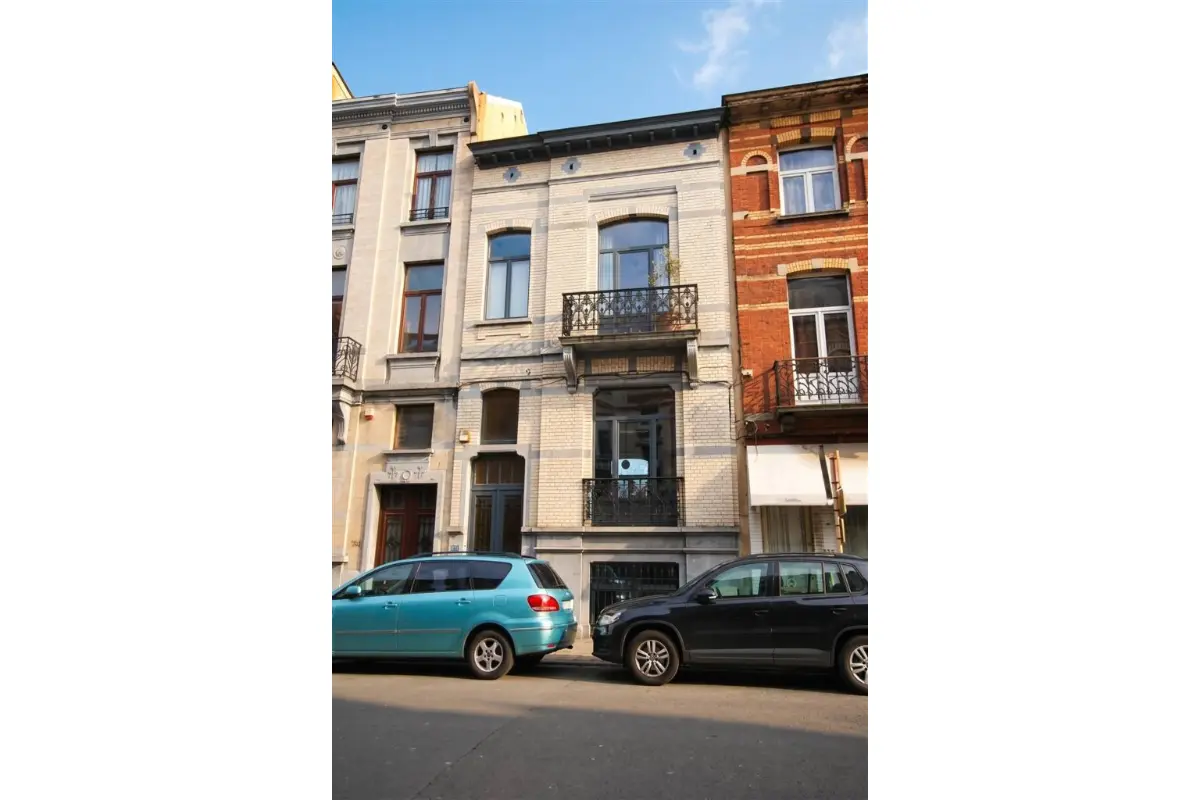 Maison de maître à louer à Etterbeek 1040 2950.00€ 5 chambres 220.00m² - annonce 709473