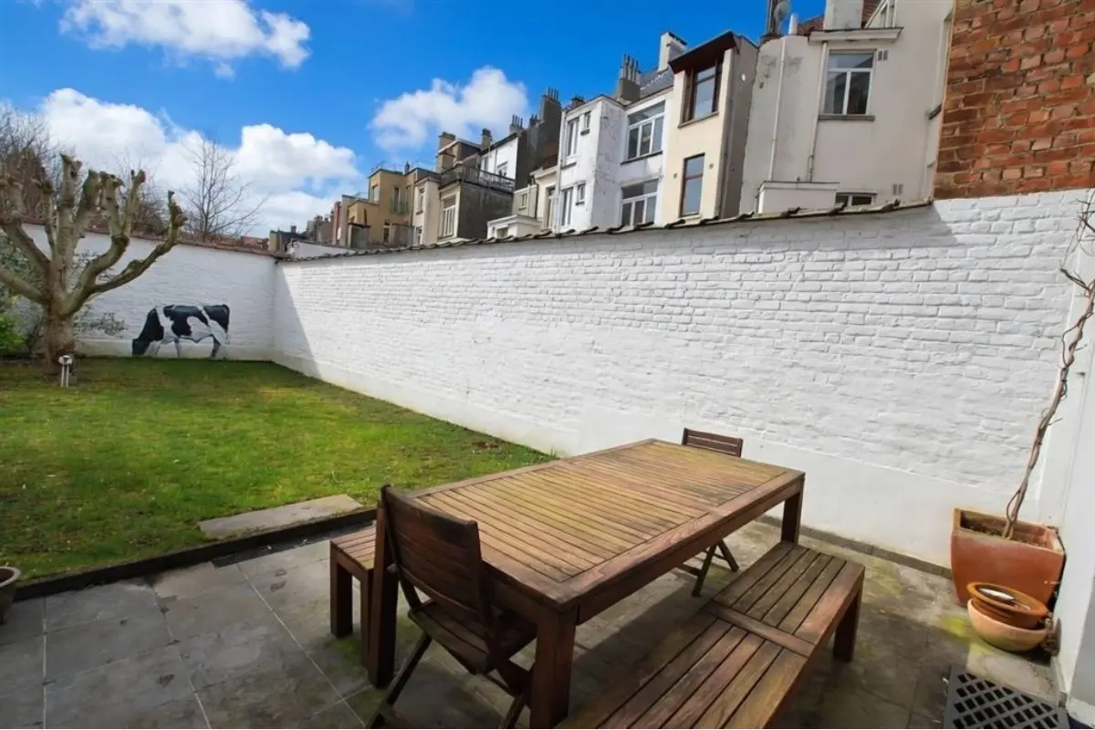 Herenhuis te  huur in Etterbeek 1040 2950.00€ 5 slaapkamers 220.00m² - Zoekertje 709473
