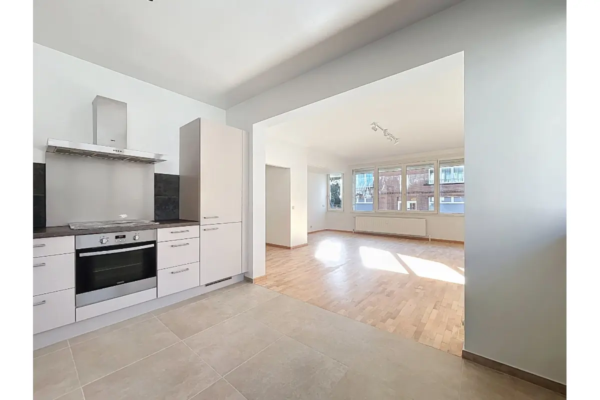 Appartement te  huur in Watermaal-Bosvoorde 1170 1550.00€ 3 slaapkamers 117.00m² - Zoekertje 710428