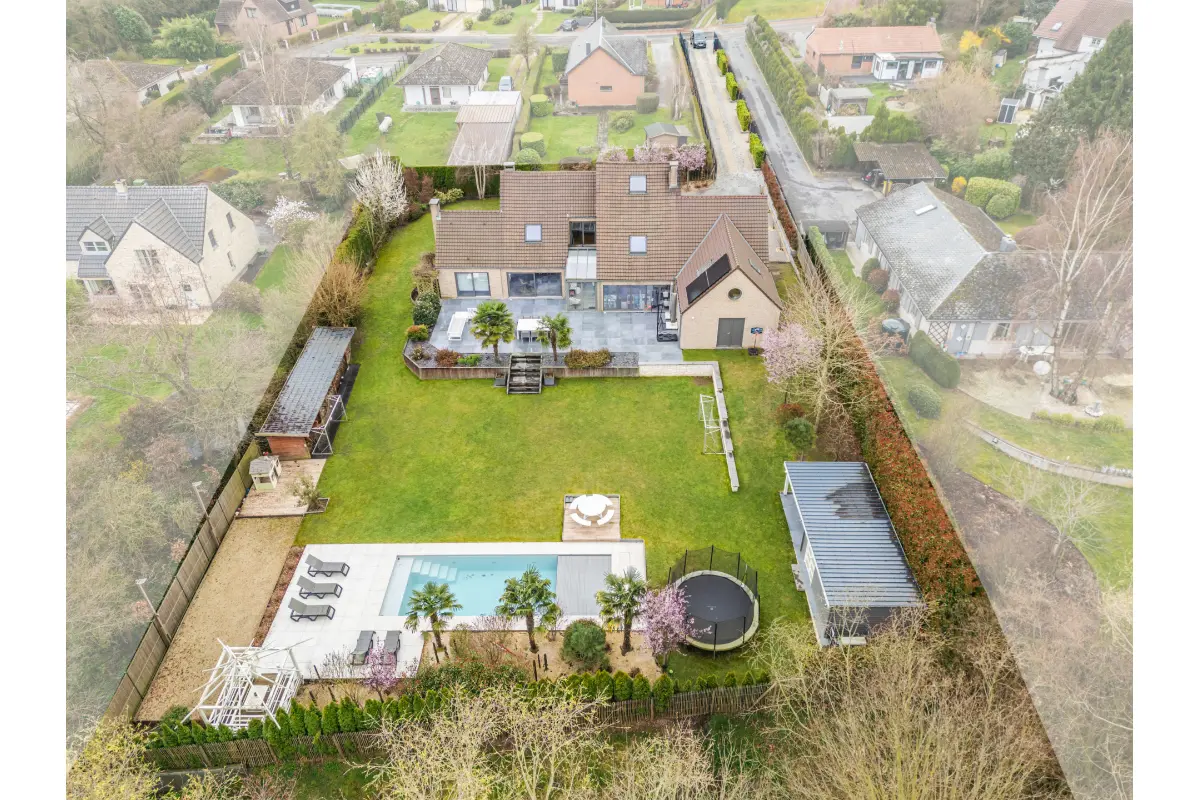 Villa à vendre à Ways 1474 1195000.00€ 6 chambres 322.00m² - annonce 709472