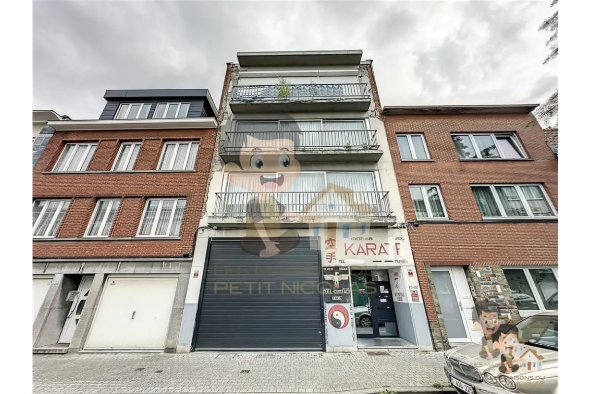 Appartementsgebouw te  koop in Sint-Jans-Molenbeek 1080 1590000.00€ 6 slaapkamers 743.00m² - Zoekertje 710877