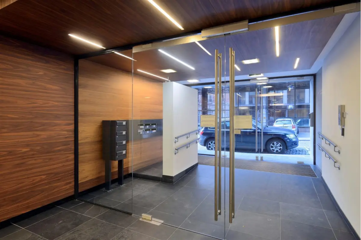 Handelszaak te  huur in Brussel 1000 6597.00€  slaapkamers 377.00m² - Zoekertje 711229