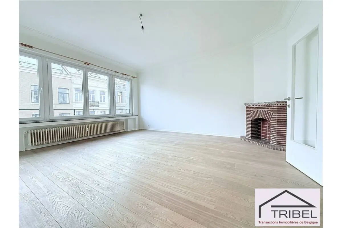 Appartement te  in Elsene 1050 1250.00€ 1 slaapkamers 72.00m² - Zoekertje 711028