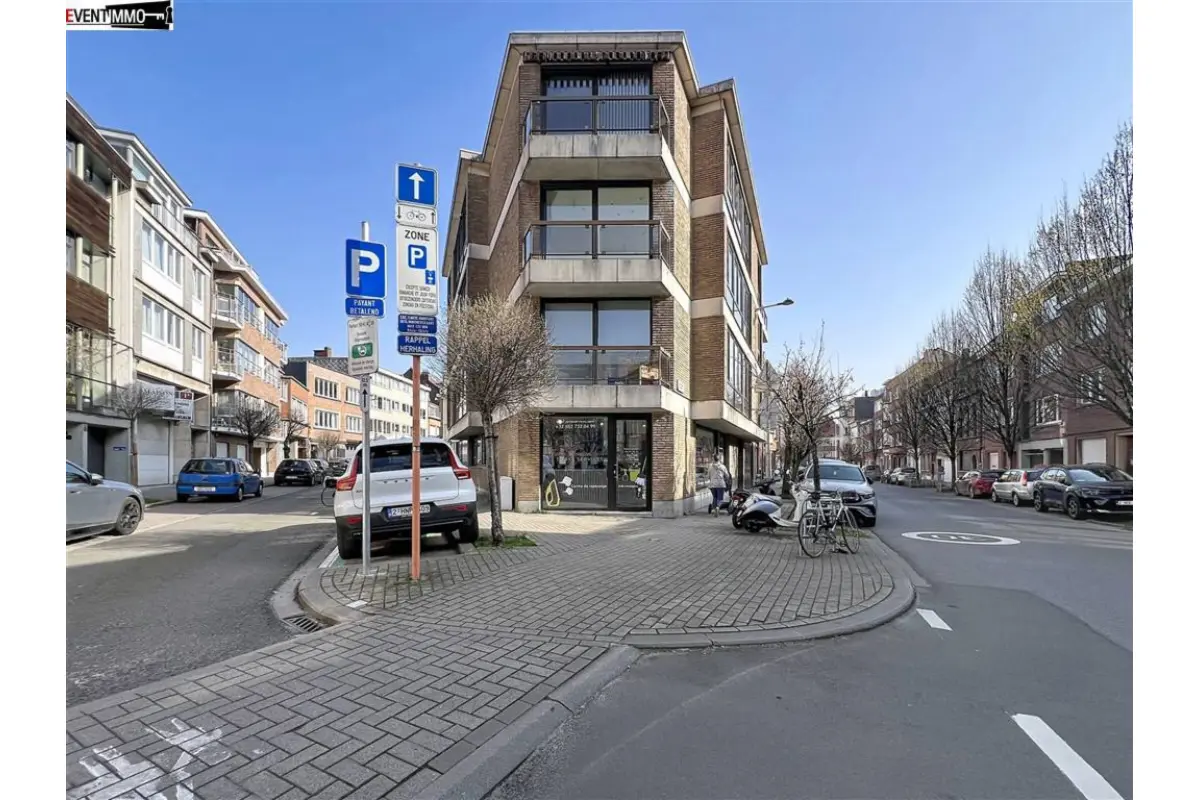 Studio te  huur in Sint-Lambrechts-Woluwe 1200 1050.00€  slaapkamers 98.00m² - Zoekertje 711196