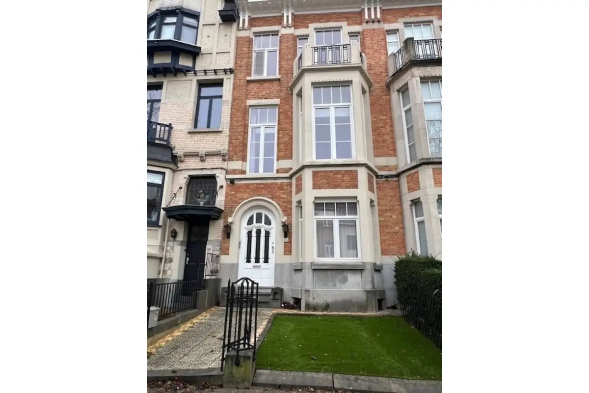 Maison à louer à Uccle 1180 3100.00€ 5 chambres 250.00m² - annonce 711708