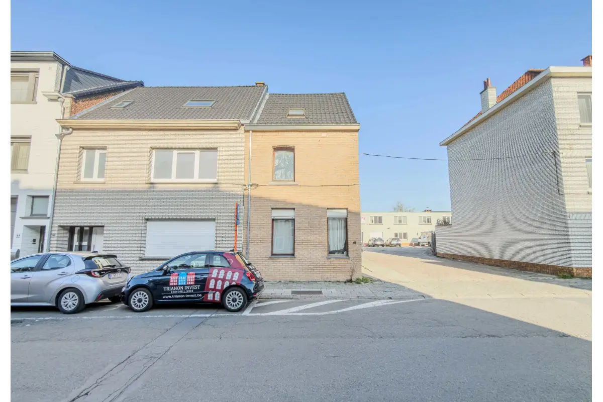 Maison à  à Leeuw-Saint-Pierre 1600 425000.00€ 3 chambres 200.00m² - annonce 714275