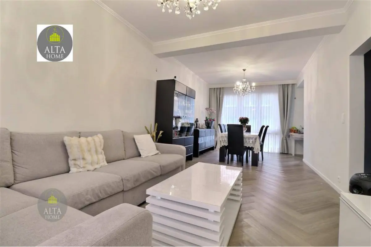 Huis te  koop in Sint-Jans-Molenbeek 1080 420000.00€ 3 slaapkamers 160.00m² - Zoekertje 714518