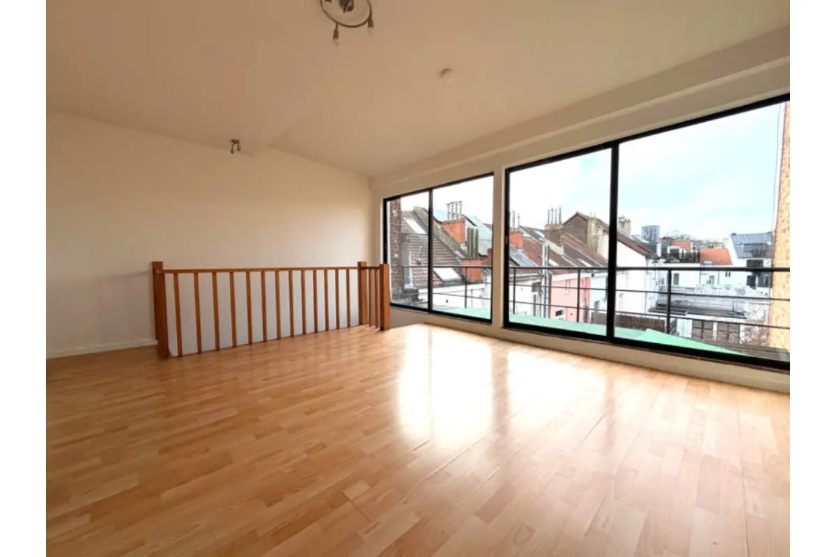 Penthouse te  huur in Elsene 1050 900.00€ 1 slaapkamers 50.00m² - Zoekertje 714351