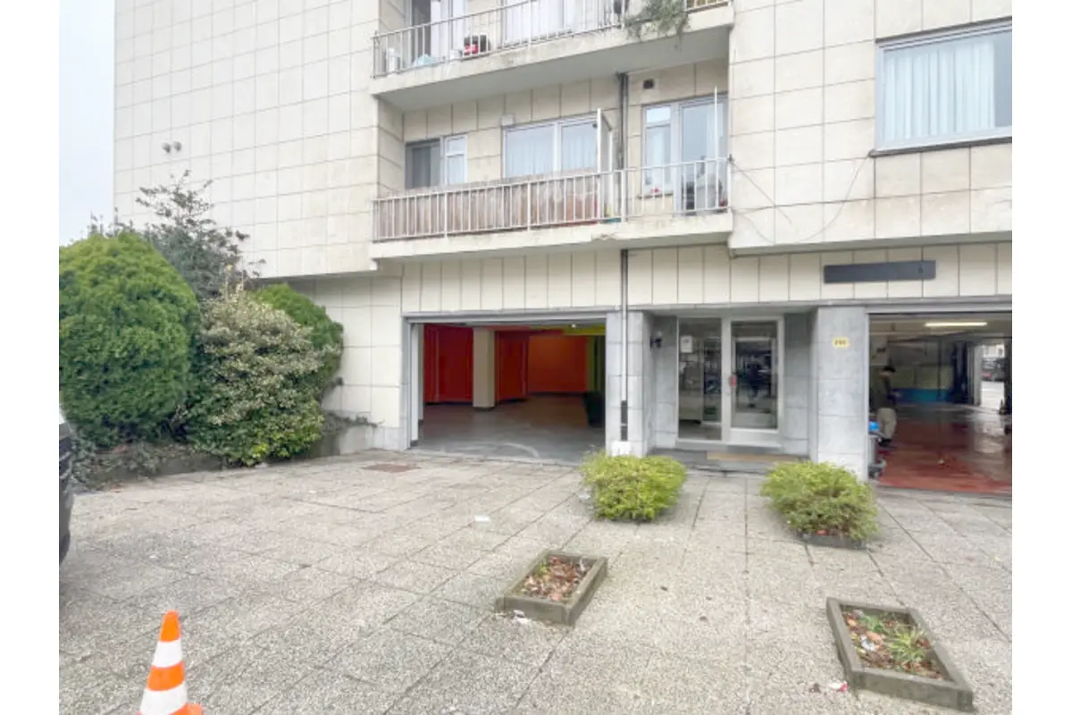 Commerce à louer à Evere 1140 1850.00€  chambres 200.00m² - annonce 713964
