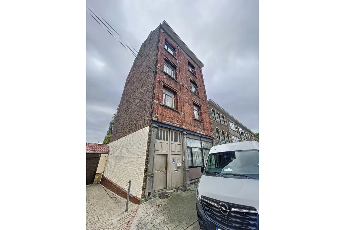 Mixgebouw te  koop in Anderlecht 1070 629000.00€ 7 slaapkamers 215.00m² - Zoekertje 714018