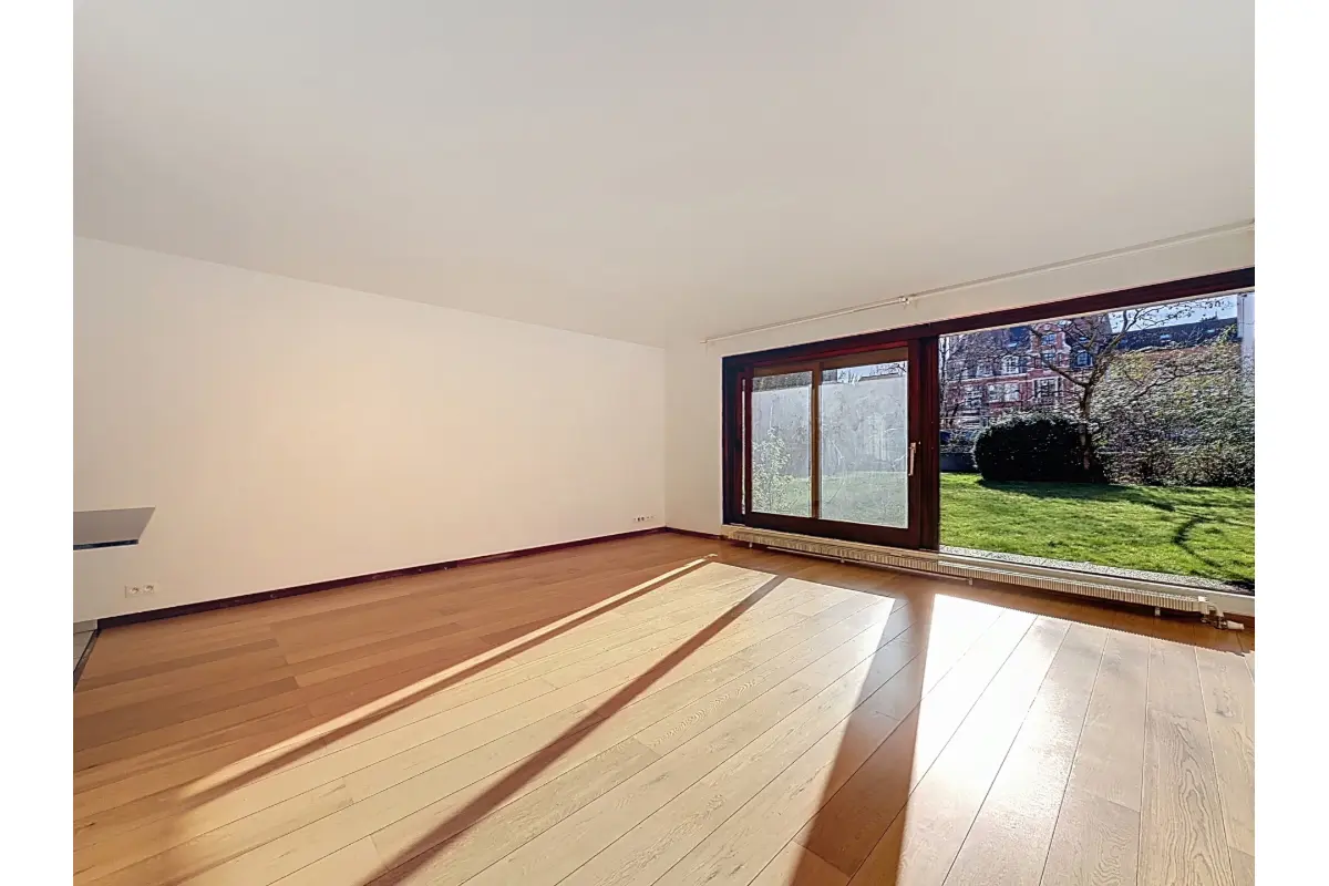 Benedenverdieping te  koop in Ukkel 1180 450000.00€ 2 slaapkamers 96.00m² - Zoekertje 716650