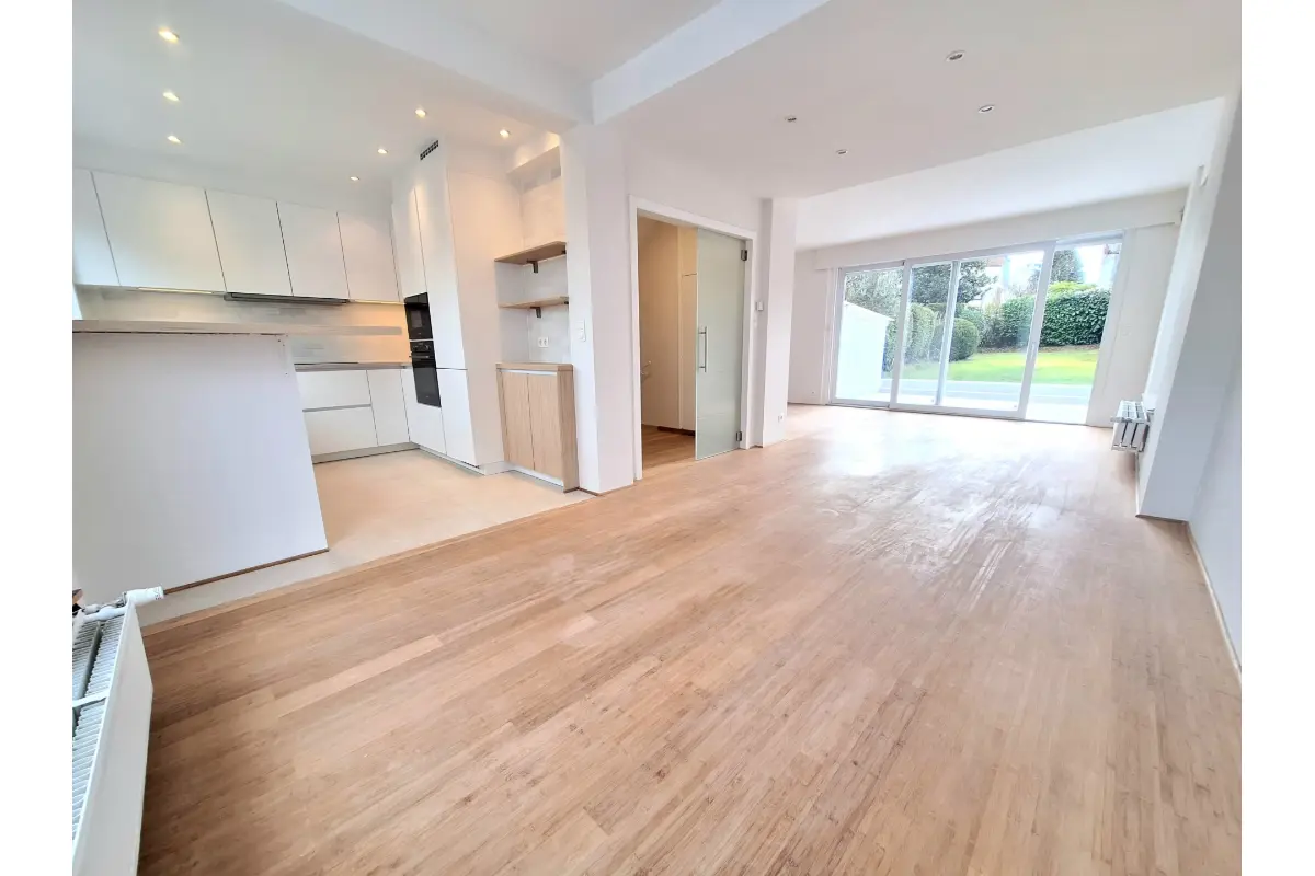 Huis te  huur in Sint-Pieters-Woluwe 1150 3350.00€ 4 slaapkamers 251.00m² - Zoekertje 719322