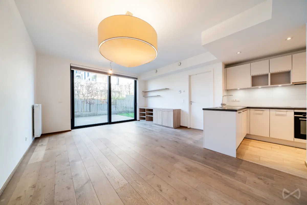 Appartement te  koop in Ukkel 1180 325000.00€ 1 slaapkamers 53.00m² - Zoekertje 717319