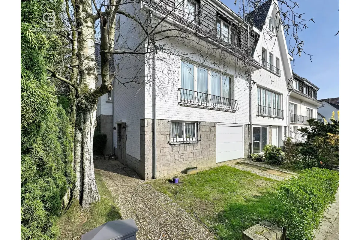 Huis te  huur in Sint-Pieters-Woluwe 1150 3150.00€ 4 slaapkamers 200.00m² - Zoekertje 718044