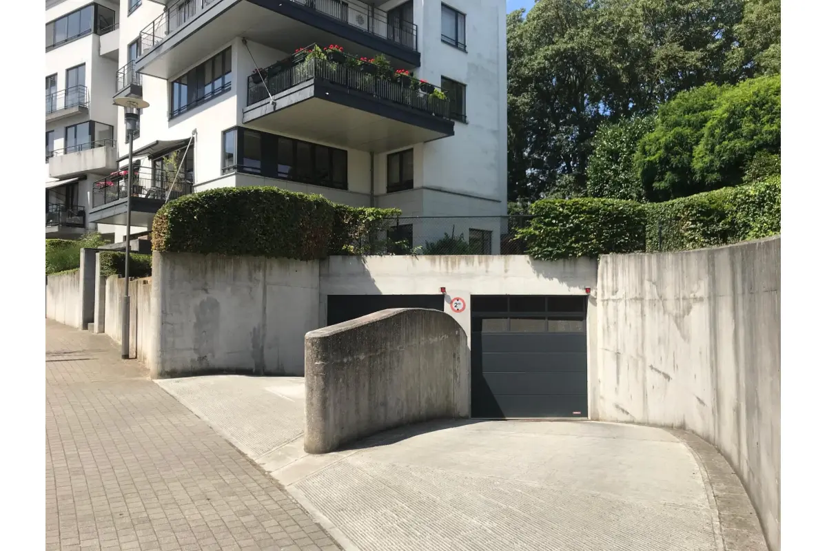 Parking à vendre à Woluwe-Saint-Lambert 1200 20000.00€  chambres m² - annonce 718997
