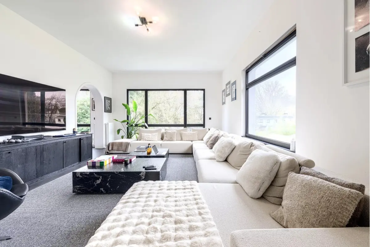 Huis te  huur in Ukkel 1180 5700.00€ 4 slaapkamers 361.00m² - Zoekertje 719238