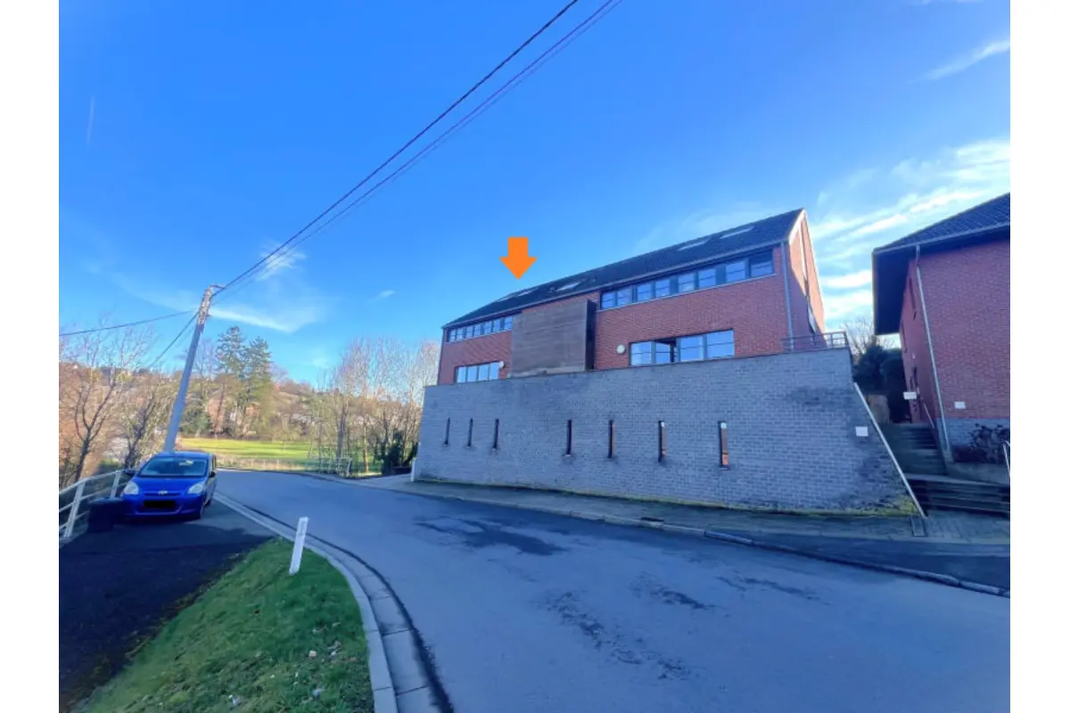 Duplex te  huur in Saint-Remy 4672 1100.00€ 3 slaapkamers 123.00m² - Zoekertje 719008