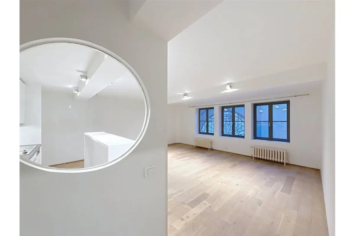 Appartement te  in Brussel 1000 345000.00€ 1 slaapkamers 65.00m² - Zoekertje 718855