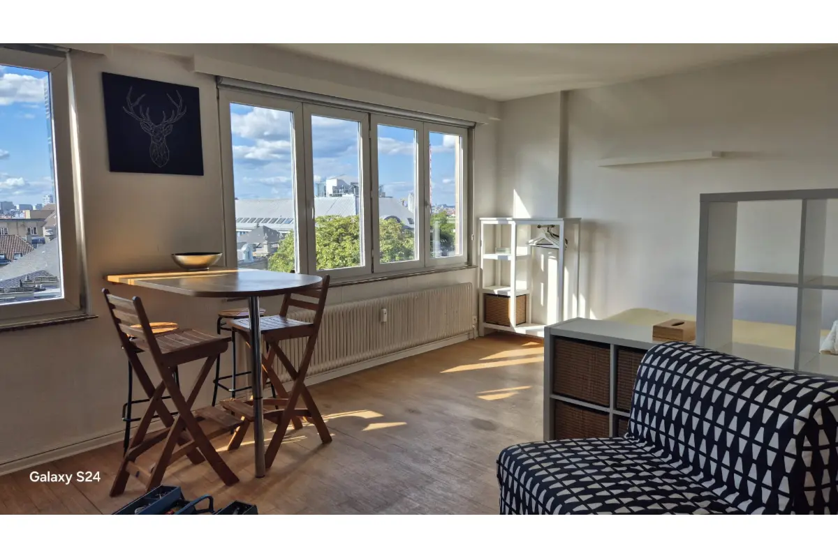 Studio te  koop in Sint-Gillis 1060 160000.00€ 1 slaapkamers 35.00m² - Zoekertje 718745