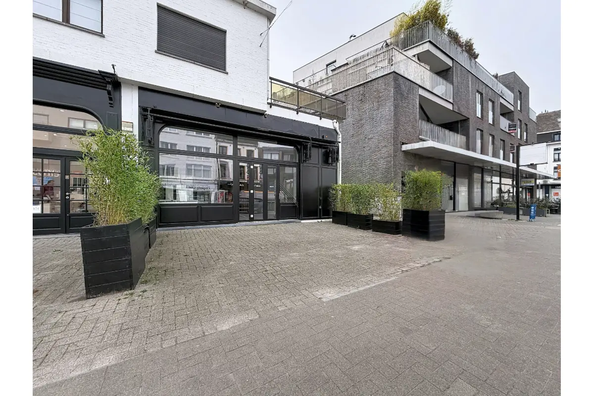 Handelszaak te  huur in Ukkel 1180 7500.00€  slaapkamers 120.00m² - Zoekertje 719965