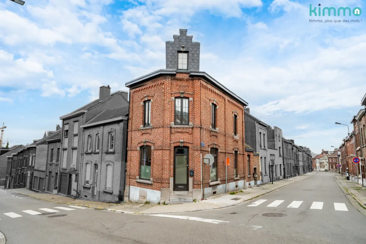 Appartementsgebouw te  koop in Marcinelle 6001 199000.00€ 2 slaapkamers 179.00m² - Zoekertje 719573