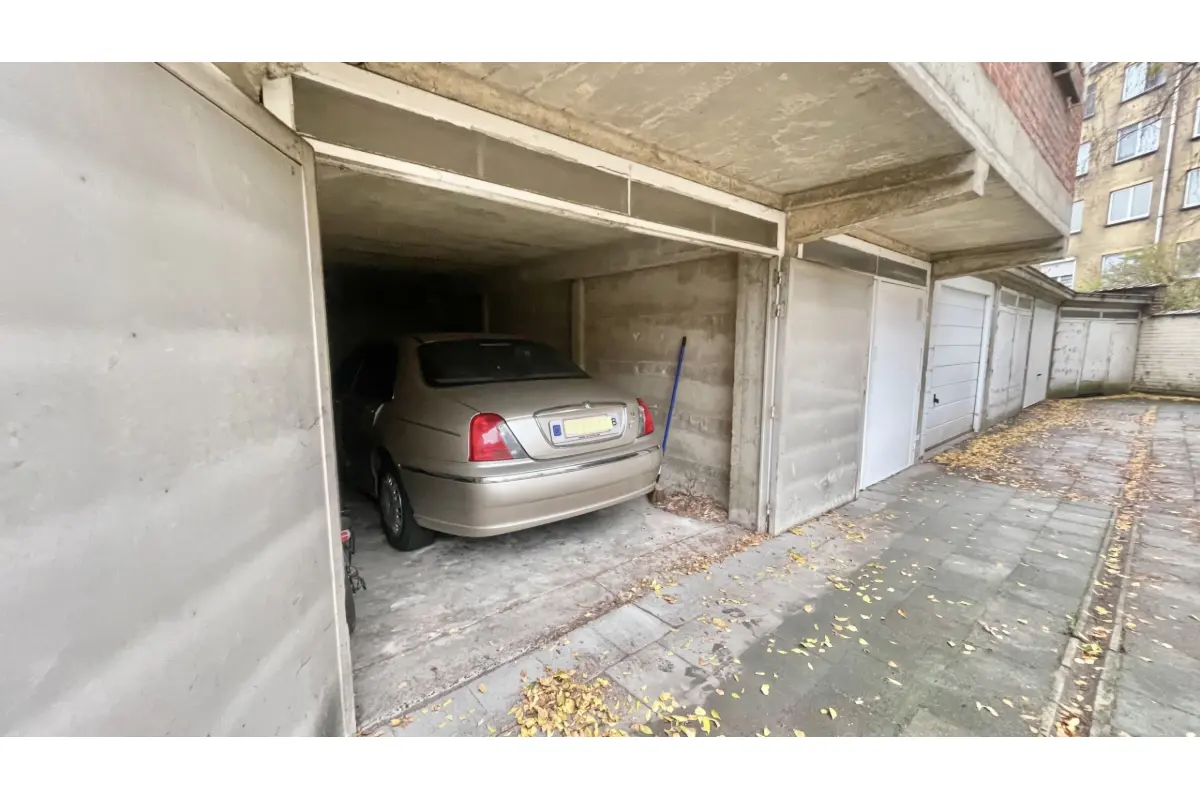 Box te  koop in Jette 1090 30000.00€  slaapkamers m² - Zoekertje 719403