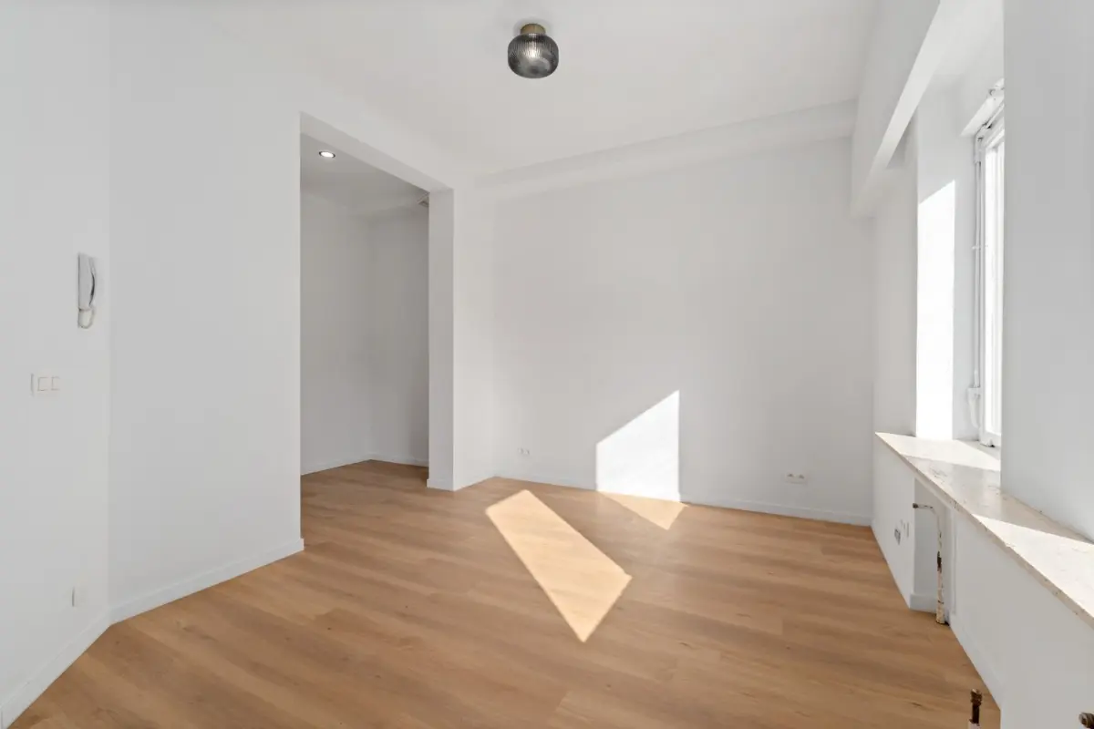 Appartement te  huur in Elsene 1050 990.00€ 1 slaapkamers 45.00m² - Zoekertje 720050