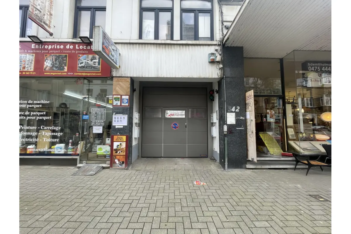 Parking te  in Vorst 1190 150.00€  slaapkamers m² - Zoekertje 719532