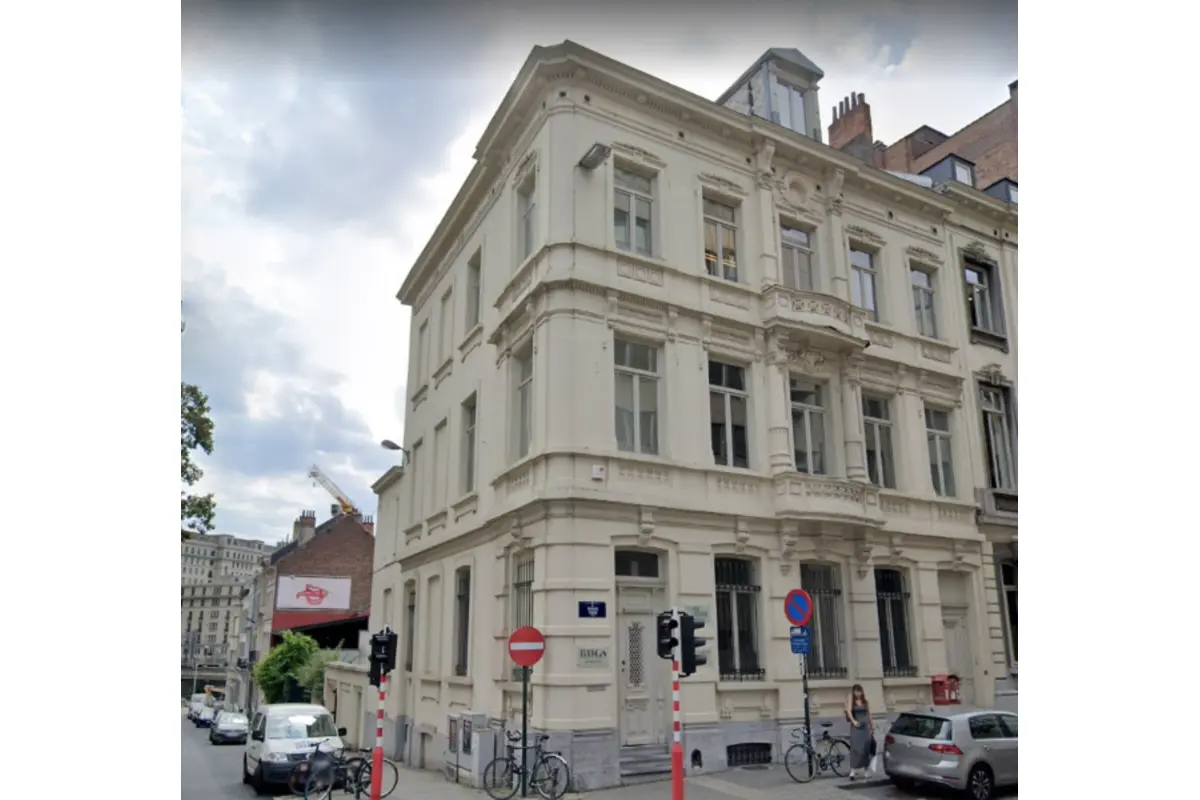 Commerce à louer à Bruxelles 1000 9200.00€  chambres 697.00m² - annonce 720595