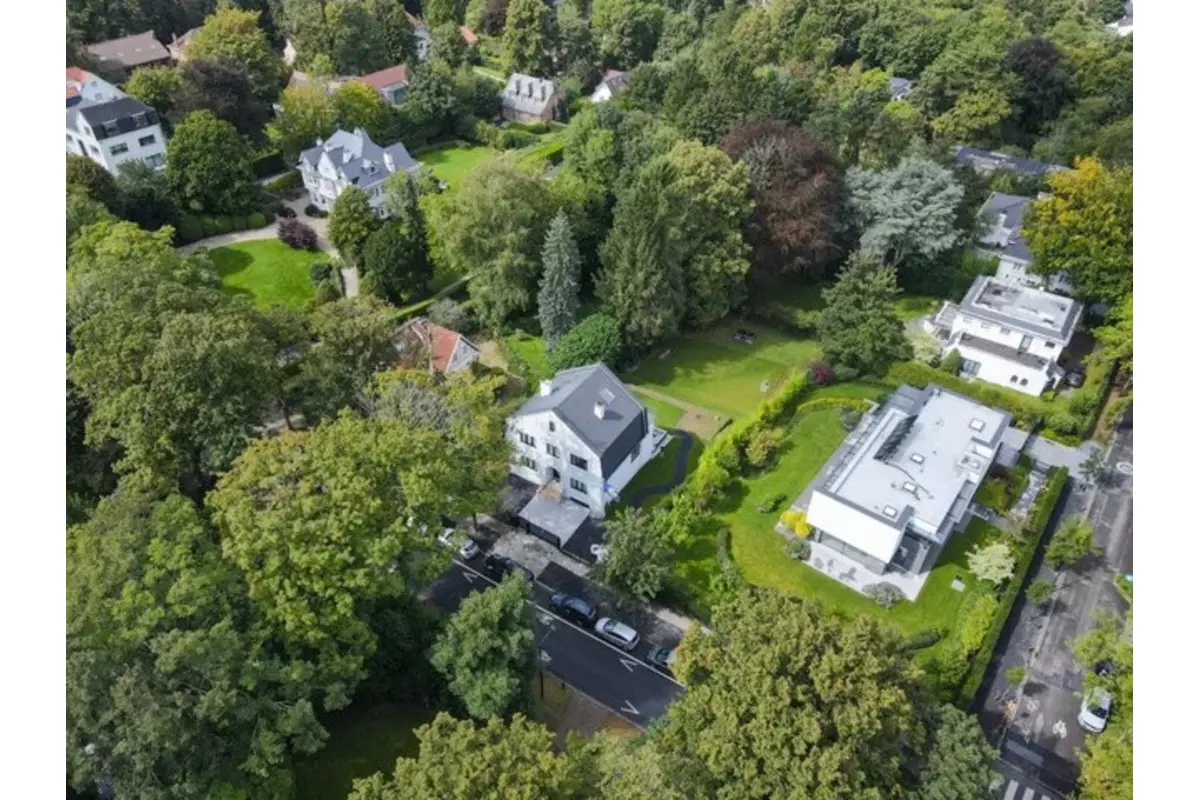 Villa à louer à Uccle 1180 5700.00€ 5 chambres 361.00m² - annonce 720938