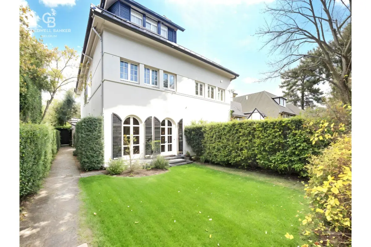 Huis te  huur in Ukkel 1180 3500.00€ 3 slaapkamers 262.00m² - Zoekertje 720939