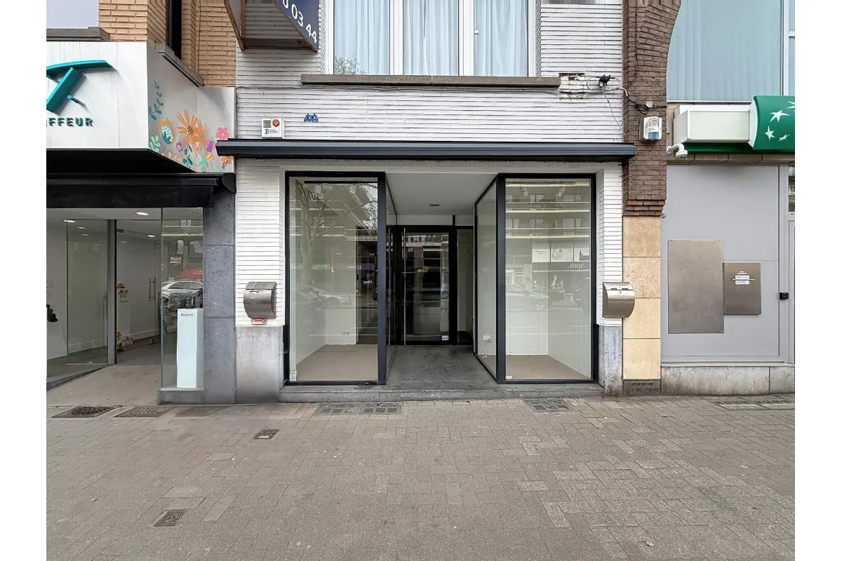 Handelszaak te  huur in Ukkel 1180 3850.00€  slaapkamers 170.00m² - Zoekertje 720202