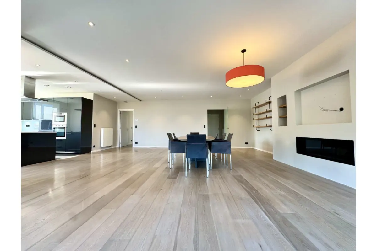 Appartement te  huur in Elsene 1050 2500.00€ 2 slaapkamers 182.00m² - Zoekertje 720681